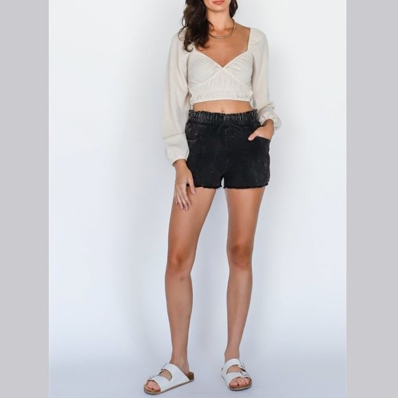 Taupe Waffle Knit V-Neck Black Lace Down Long Sleeve Crop Top - Picture 4 of 8